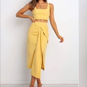 New with tags, Zanita set yellow